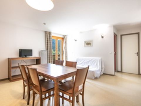 APPARTEMENT 6 personnes - 2P/6 avec cabine - 6 adultes