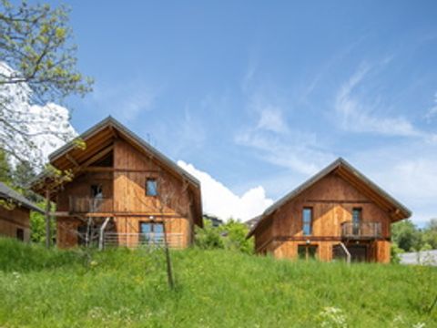 Résidence Les Gentianes - Vacancéole - Camping Isère