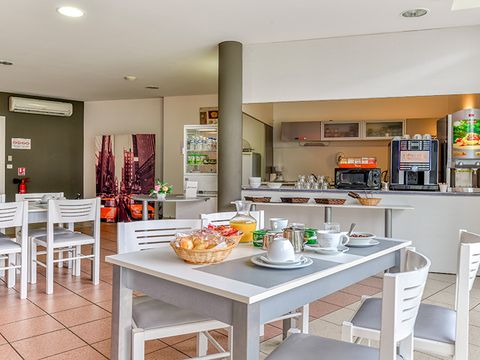 Résidence Le Fonsérane - Camping Hérault - Image N°3