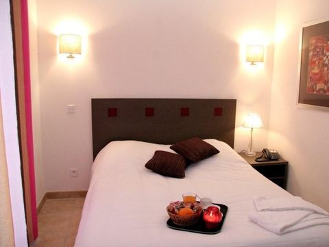 Chambre 3 personnes - Chambre double fauteuil lit (Séjour + Petit-déjeuner)