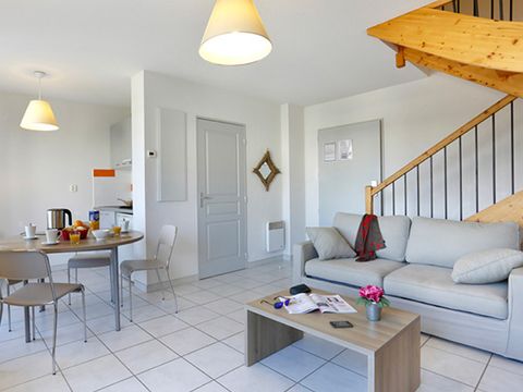 APPARTEMENT 6 personnes - 3 pièces Duplex vue piscine