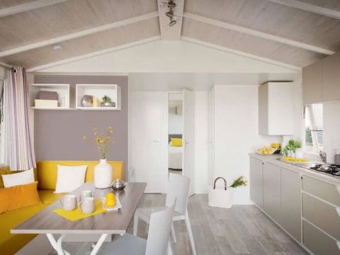 MOBILHOME 4 personnes - Mobil-home | Comfort | 2 Ch. | 4 Pers. | Terrasse simple | TV