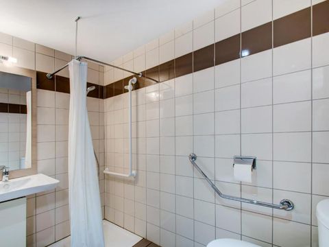 STUDIO 4 personnes - CABINE PMR