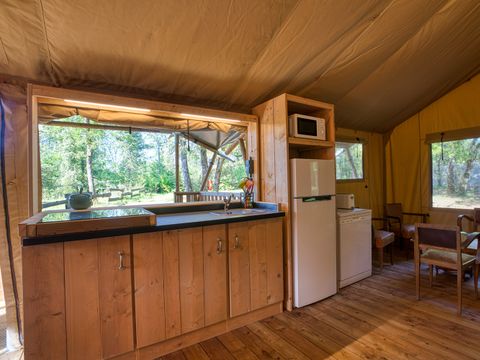 TENTE 6 personnes - Tente Lodge NEANDERTAL 55m2 avec sanitaires