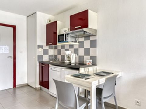 STUDIO 4 personnes - Studio locatif 4 personnes climatisé