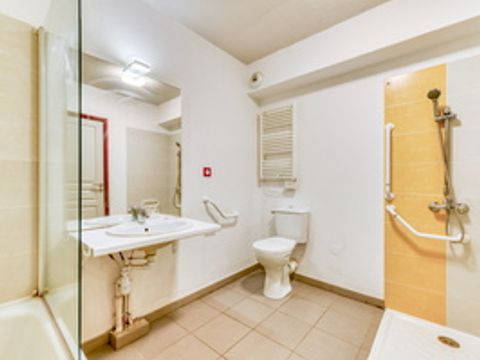 STUDIO 6 personnes - Studio 6 personnes avec coin nuit climatisé