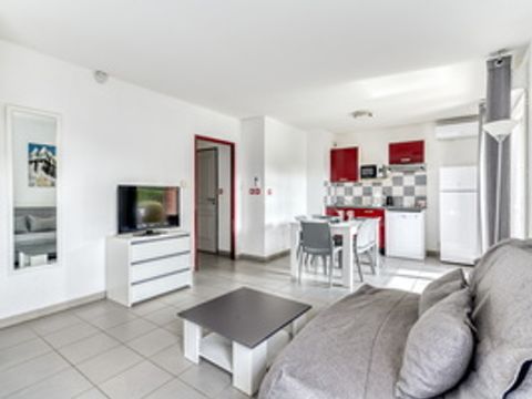 STUDIO 6 personnes - Studio 6 personnes avec coin nuit climatisé