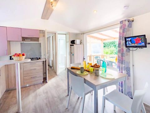 MOBILHOME 6 personnes - 4 Pièces 6 Personnes + TV - 3 soleils