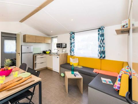 MOBILHOME 4 personnes - 3 Pièces 4 Personnes + TV - 4 soleils