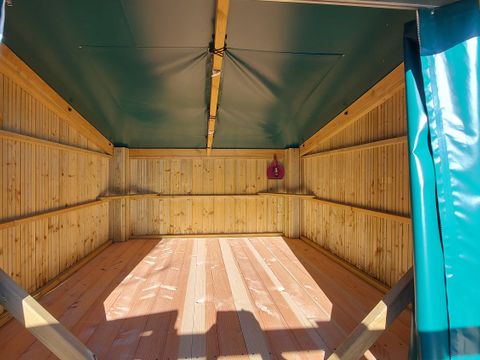 HÉBERGEMENT INSOLITE 2 personnes - Tente sur pilotis Albas 2