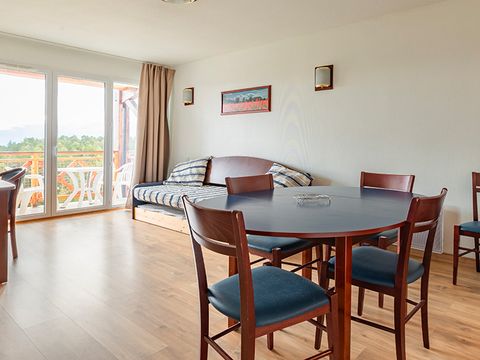 APPARTEMENT 6 personnes - 3 pièces Vue montagne