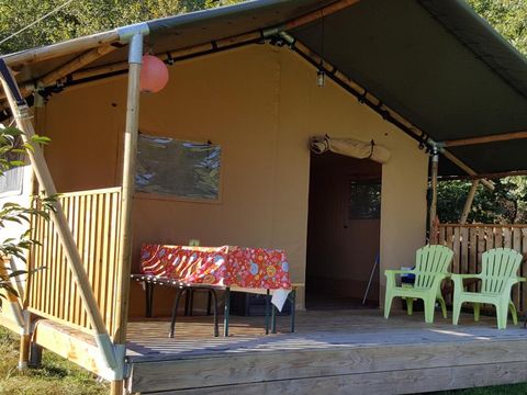 TENTE TOILE ET BOIS 4 personnes - SAFARI PREMIER PRE, sans sanitaires