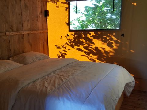 TENTE TOILE ET BOIS 4 personnes - SAFARI PREMIER PRE, sans sanitaires