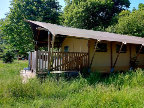 Tente en toile et en bois 6 personnes - y compris les installations sanitaires