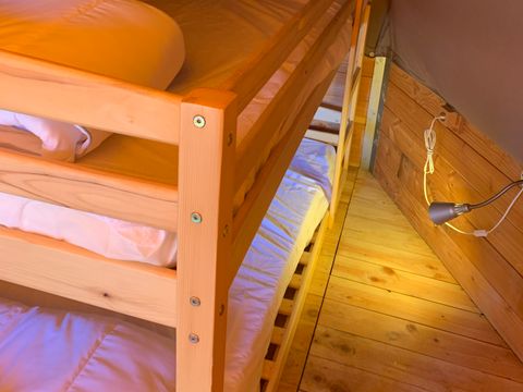 HÉBERGEMENT INSOLITE 4 personnes - Tipi (sans sanitaires)