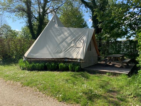 Hébergement 4 personnes - Tipi (sans sanitaires)