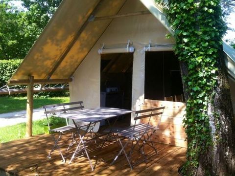 Tente en toile et en bois 5 personnes - L'Amazone (sans sanitaires)