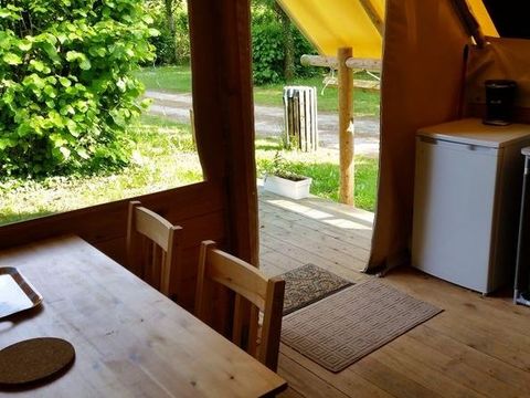 Tente en toile et en bois 5 personnes - L'Amazone (sans sanitaires)