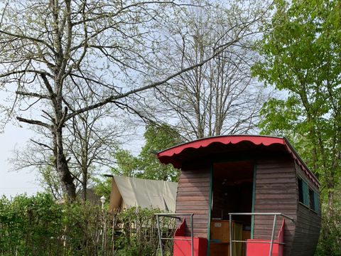 Hébergement 2 personnes - Roulotte (sans sanitaires)