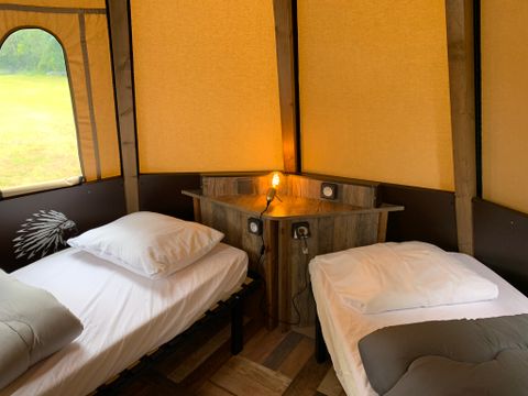 Hébergement 4 personnes - Indienne Tipi Home