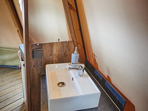Hébergement 4 personnes - Indienne Tipi Home