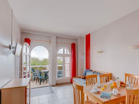 APPARTEMENT 6 personnes - 2 pièces avec coin nuit 6 personnes - vue Mer