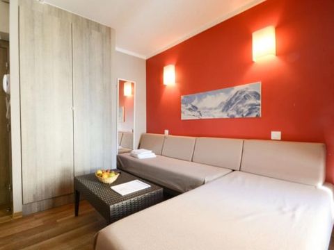 STUDIO 2 personnes - Avec balcon (Séjour + Petit-déjeuner)