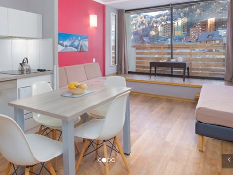 APPARTEMENT 4 personnes - 2 pièces 4 personnes avec balcon (Séjour + Petit-déjeuner)