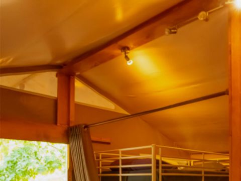 Tente en toile et en bois 7 personnes - Bungalow toilé 7p