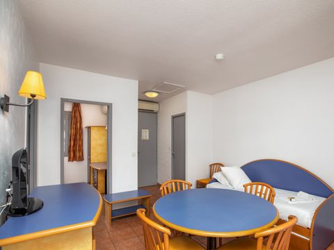 APPARTEMENT 4 personnes - 2 pièces - Classique 2P4 (Séjour + Petit-déjeuner)