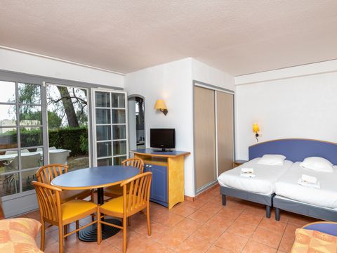 STUDIO 4 personnes - 4 personnes supérieur ST4P (Séjour + Petit-déjeuner)