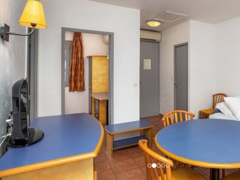 STUDIO 2 personnes - 2 Pièces 2 Personnes (Séjour + Petit-déjeuner)