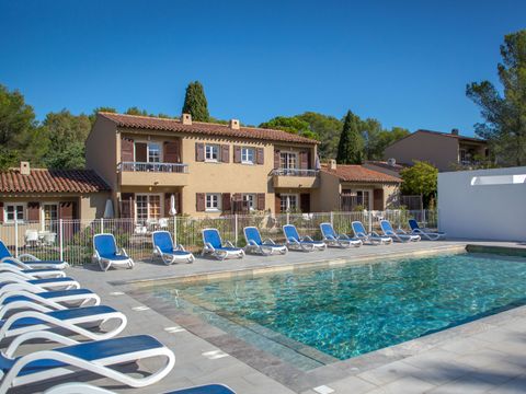 SOWELL RESIDENCES Les Chênes Verts - Camping Var - Image N°3