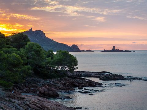 SOWELL - Résidence Les Chênes Verts - Camping Var - Image N°17