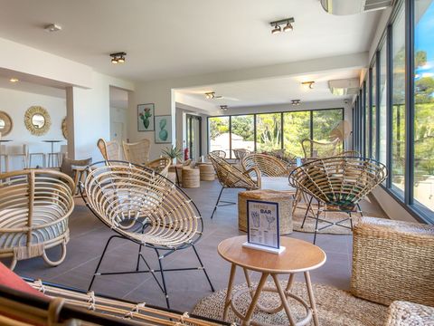 SOWELL - Résidence Les Chênes Verts - Camping Var - Image N°8