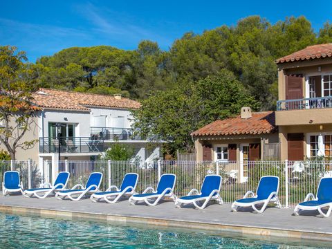 SOWELL RESIDENCES Les Chênes Verts - Camping Var - Image N°4