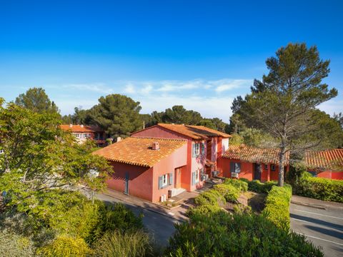 SOWELL RESIDENCES Les Chênes Verts - Camping Var - Image N°23