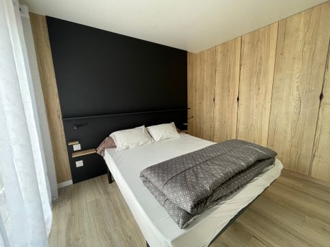 Mobilhome 6 personnes - COSY ECOLODGE - DF17 - 3 chambres - CLIM - PISCINE/JACUZZI - WIFI - 2 TERRASSES