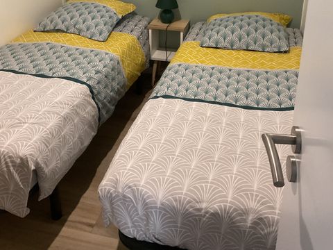 Mobilhome 4 personnes - CONFORTABLE ECOLODGE - DF23 - 2 chambres - CLIM - WIFI - PISCINE/JACUZZI