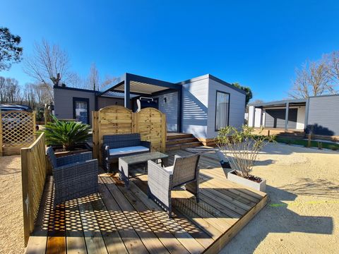 Mobilhome 8 personnes - ECOLODGE FAMILIAL - DF31 - 3 chambres - 2 salles de bain - CLIM - WIFI - PISCINE/JACUZZI - 2 TERRASSES