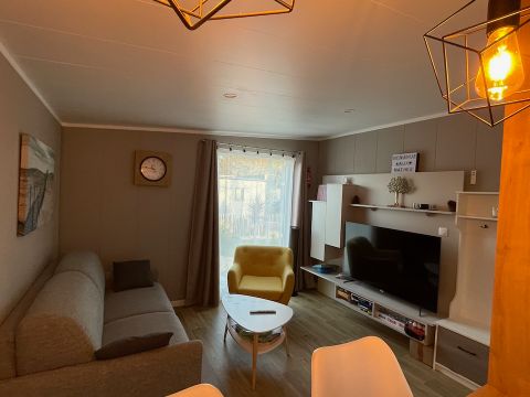Mobilhome 8 personnes - ECOLODGE FAMILIAL - DF31 - 3 chambres - 2 salles de bain - CLIM - WIFI - PISCINE/JACUZZI - 2 TERRASSES