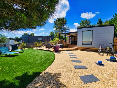 Mobilhome 8 personnes - ECOLODGE FAMILIAL - DF31 - 3 chambres - 2 salles de bain - CLIM - WIFI - PISCINE/JACUZZI - 2 TERRASSES