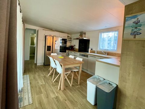 Mobilhome 8 personnes - ECOLODGE FAMILIAL - DF31 - 3 chambres - 2 salles de bain - CLIM - WIFI - PISCINE/JACUZZI - 2 TERRASSES