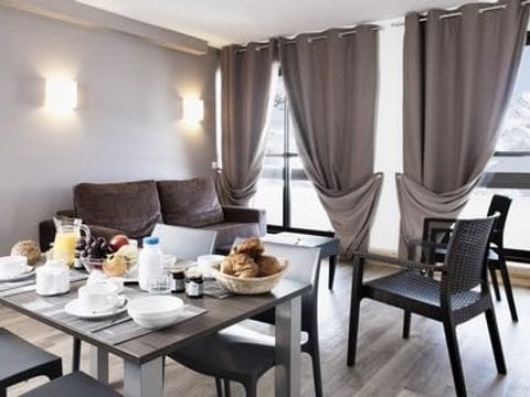 APPARTEMENT 8 personnes - 2 cabines (Séjour + Petit-déjeuner)