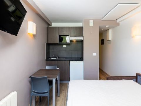 STUDIO 3 personnes - Studio 3 personnes (Séjour + Petit-déjeuner)