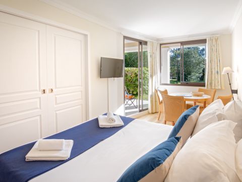 Chambre 2 personnes (Séjour + Petit-déjeuner)