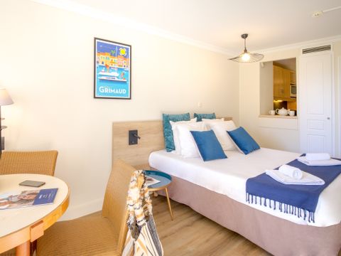 CHAMBRE 4 personnes - 2 pièces