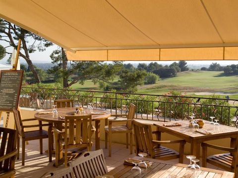 Madame Vacances - Résidence Provence Country Club - Camping Vaucluse - Image N°14