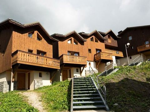 Madame Vacances - Résidence Les Chalets du Praz - Camping Savoie - Image N°4
