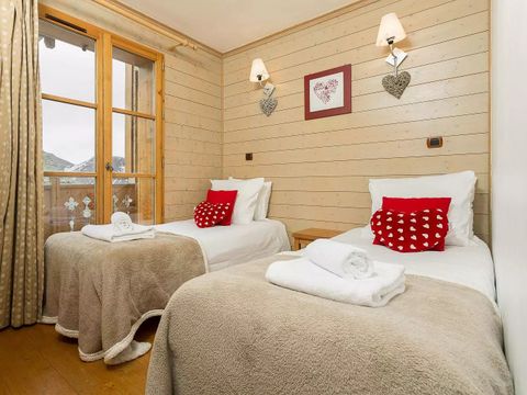 Madame Vacances - La Résidence Les Chalets de L'Altiport   - Camping Isère - Image N°12